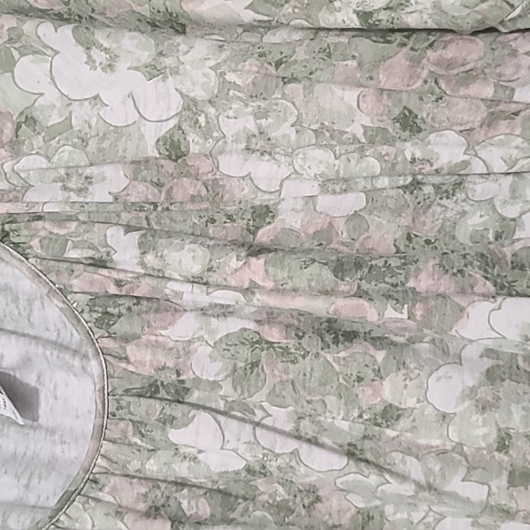 Green and Brown Cap Sleeve Tee - Picture 2 of 3